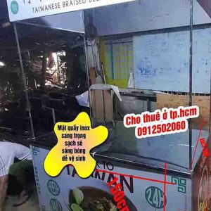 Quầy sự kiện gấp gọn hoàn thiện với bảng hiệu 30cm nhận diện thương hiệu 360 độ tại TPHCM